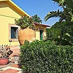 מלון Castello D'urso Somma 3*