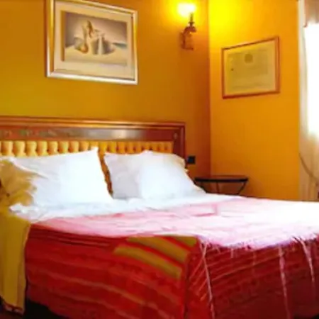 Castello D'urso Somma 3* Κατάνια